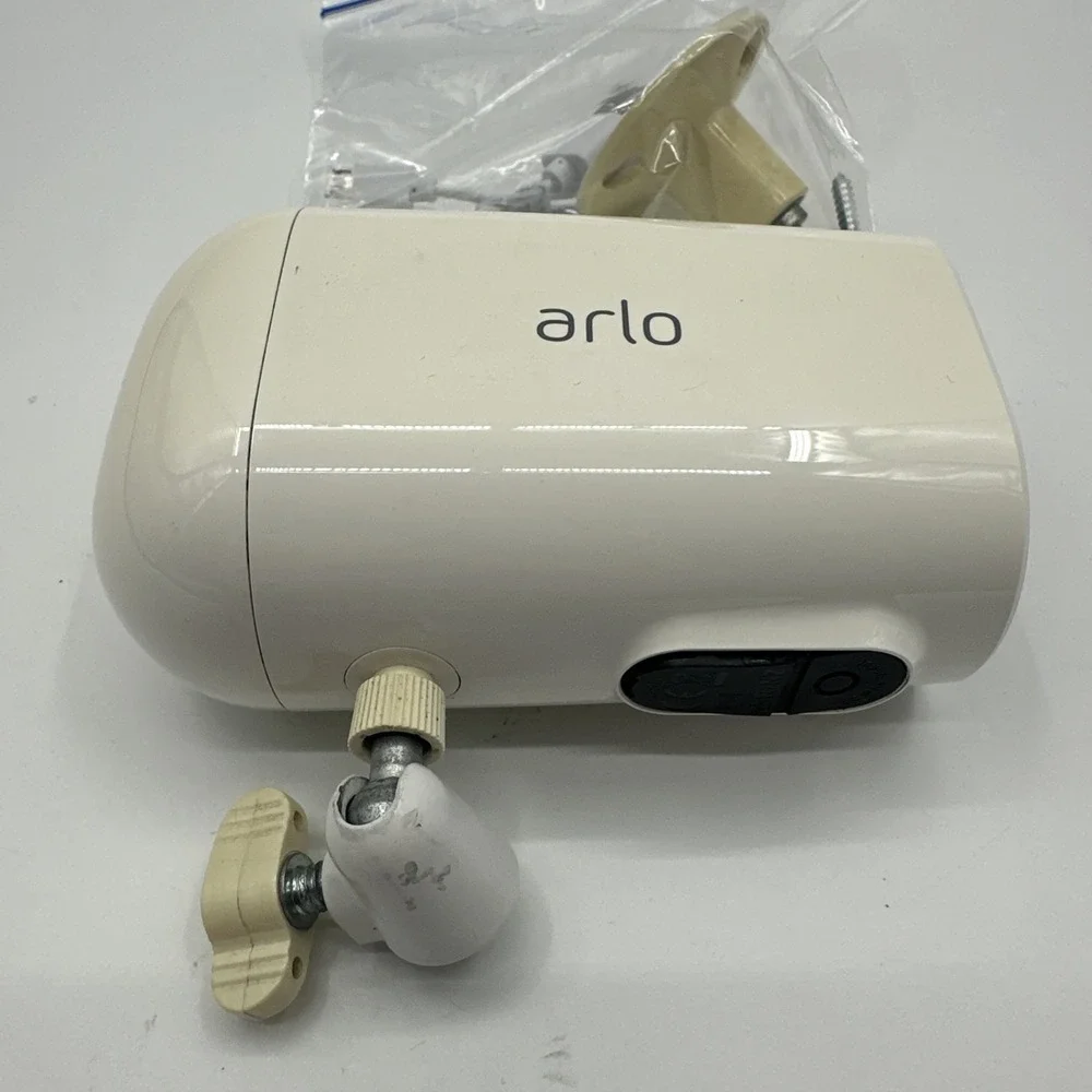 Arlo Essential XL VMC2032 Wireless Spotlight Security Camera White